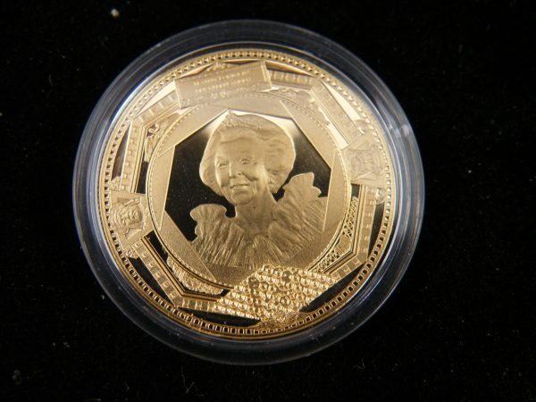 Gouden € 10 tientje 2011 muntgebouw