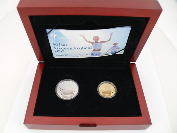 Gouden tientje € 10 set goud en zilver vrede 2005